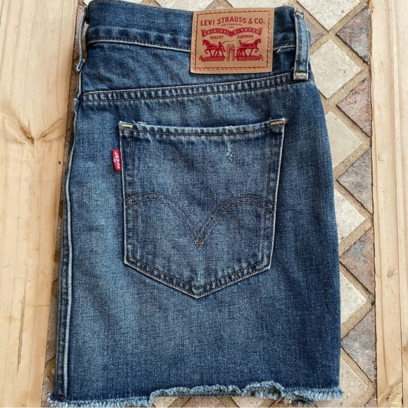 Levi’s Denim mini skirt - Picture 4 of 9